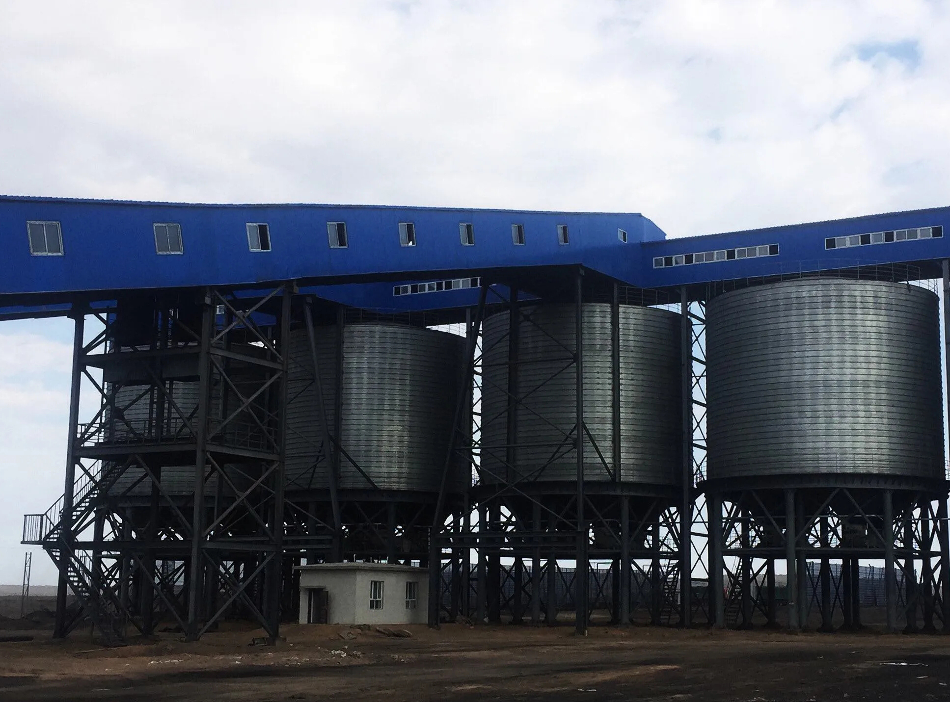 FMCW防爆煤倉(cāng)雷達(dá)料位計(jì)