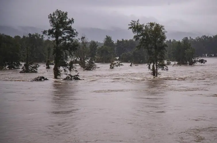 水位監測雷達式水位計